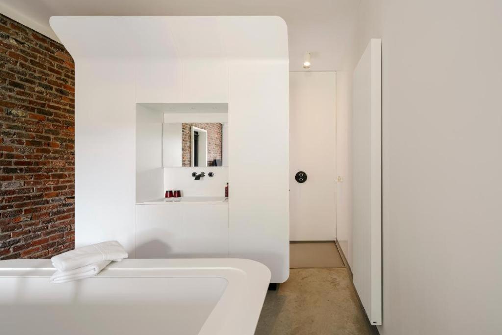 B&B Bed And Beyond Opglabbeek Esterno foto
